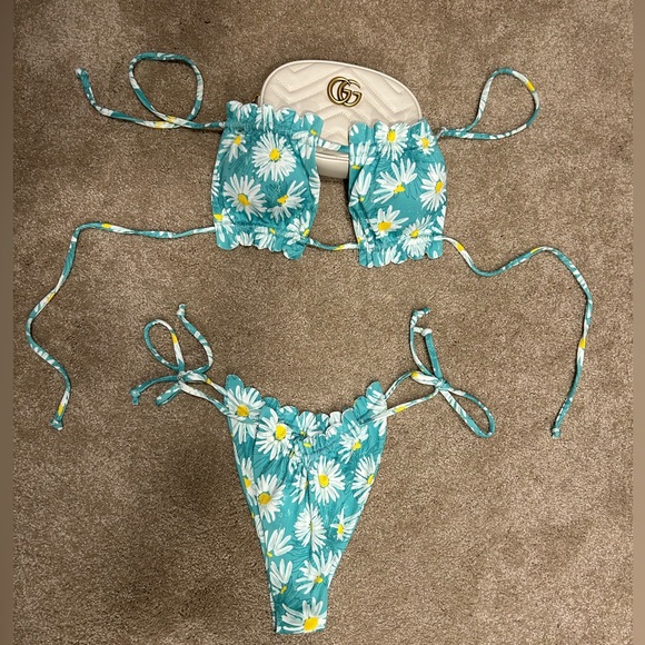 Daisy blue 🌼 tiny tie bikini - Picture 1 of 2
